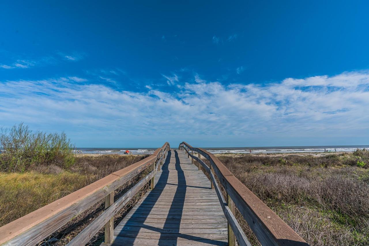 Sunny Daze Walk To Beach 2 Decks Pet Friendly Has A Mini Bar Galveston Eksteriør billede