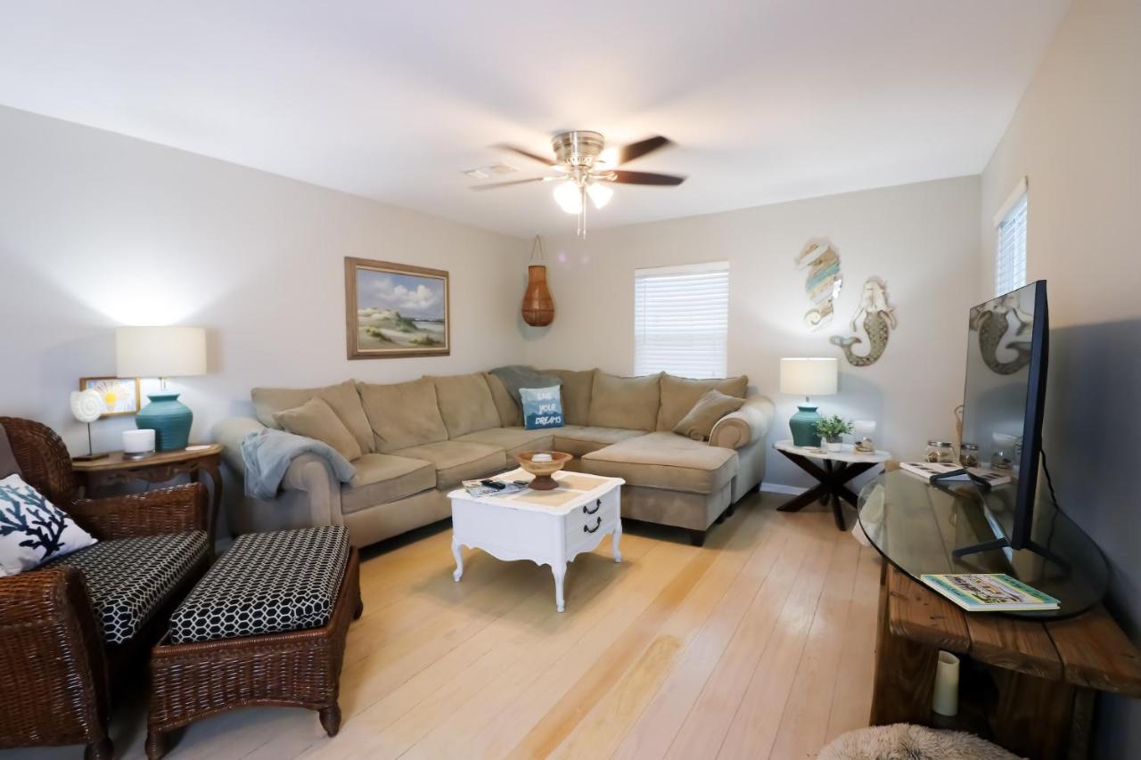 Sunny Daze Walk To Beach 2 Decks Pet Friendly Has A Mini Bar Galveston Eksteriør billede