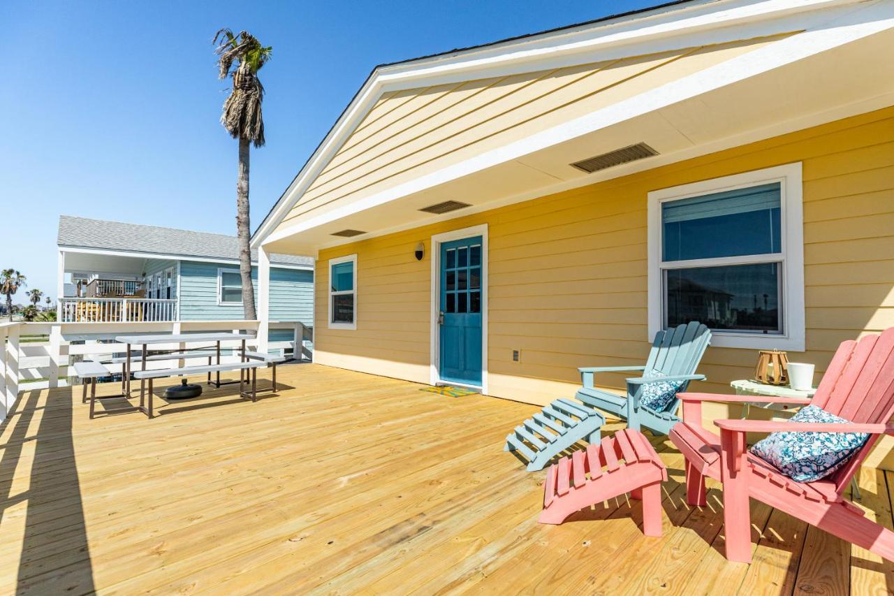 Sunny Daze Walk To Beach 2 Decks Pet Friendly Has A Mini Bar Galveston Eksteriør billede